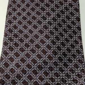 Impeccable Giorgio Armani silk tie made in Italy